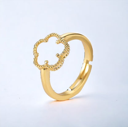 LUSSO™ Viral Adjustable Clover Ring