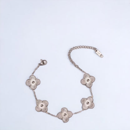 LUSSO™ Clover Bracelet